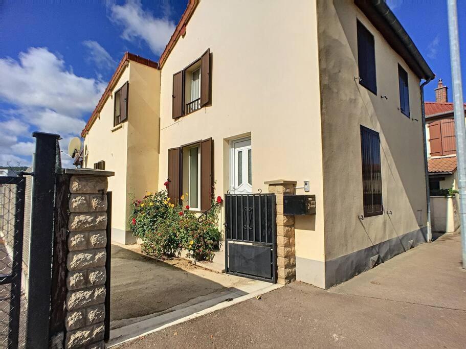 Villa L'Hirondelle Du Faubourg Bar-sur-Aube Esterno foto