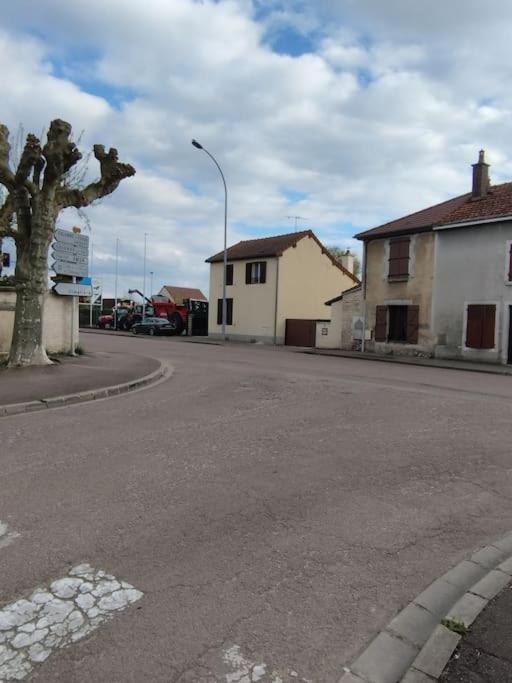Villa L'Hirondelle Du Faubourg Bar-sur-Aube Esterno foto